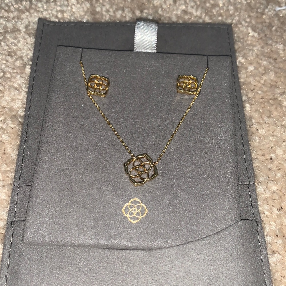 kendra scott dira pendant and dira earrings